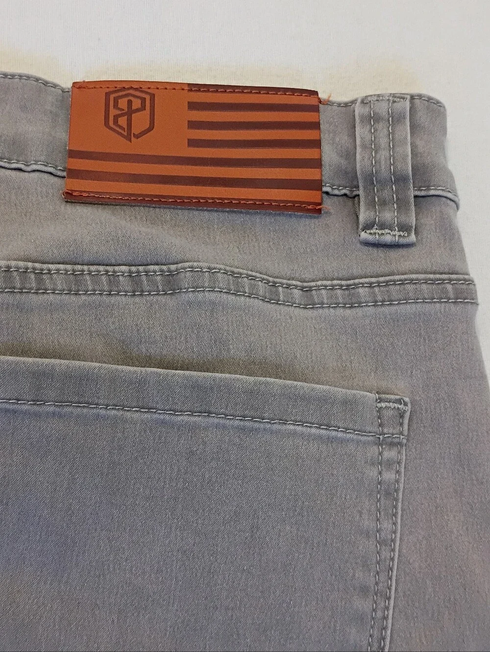 Born Primitive Gray Ultra Stretch Denim jeans size 34x30 Casual Neutral